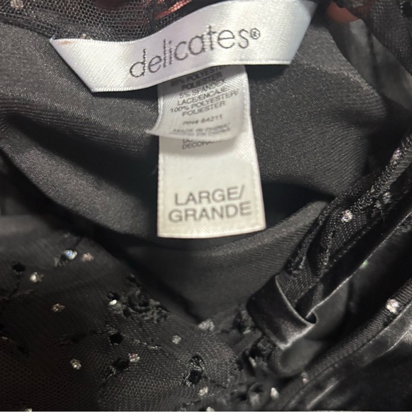 Delicates Black Sleeveless Nightgown and Robe - Picture 16 of 16